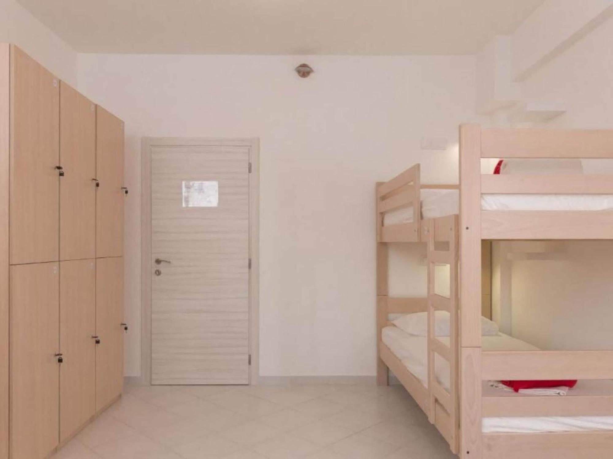 Free Bird - Bed In Four Bed Mixed 3 Holiday home