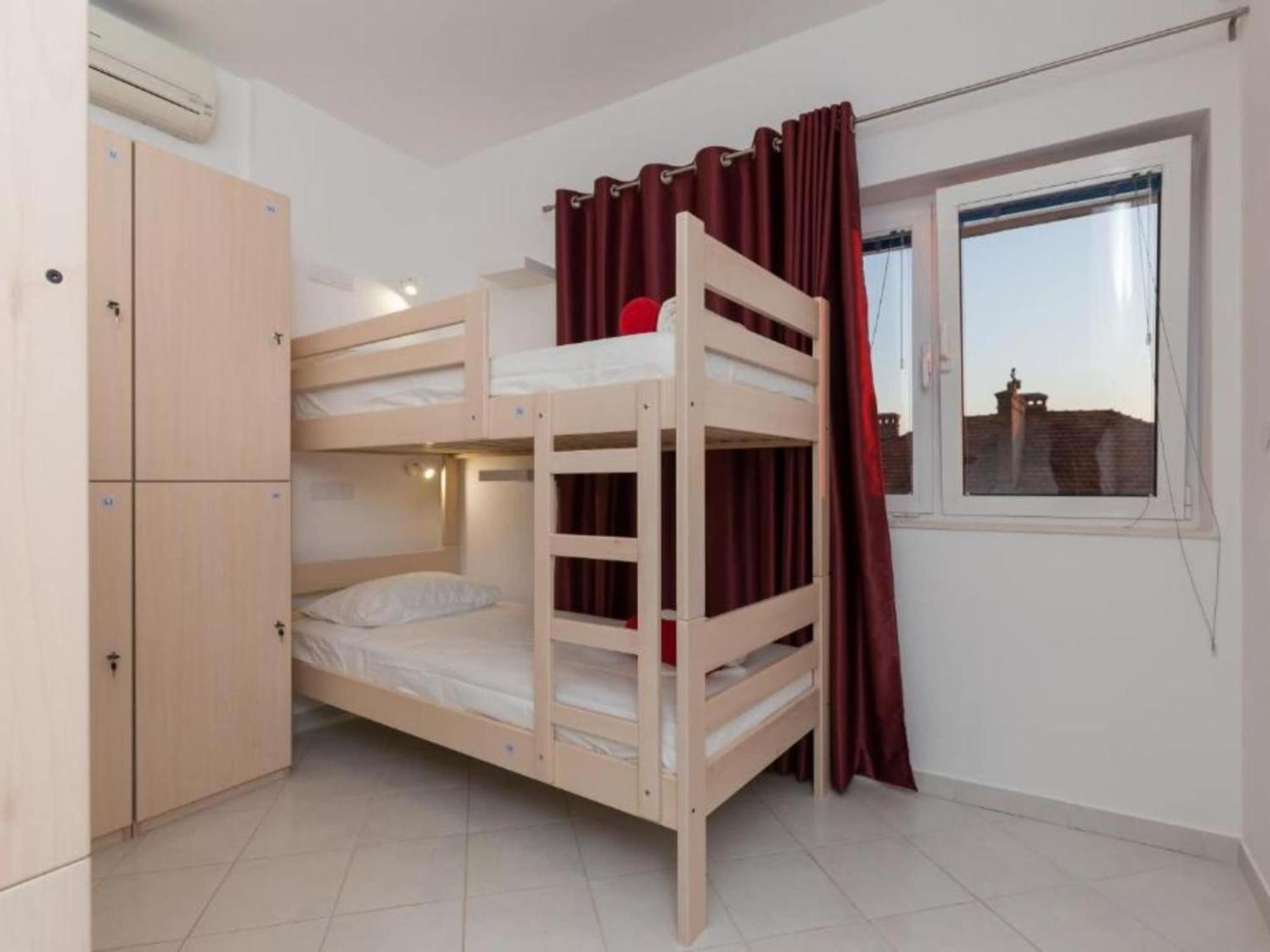 Free Bird - Bed In Four Bed Mixed 3 * Dubrovnik